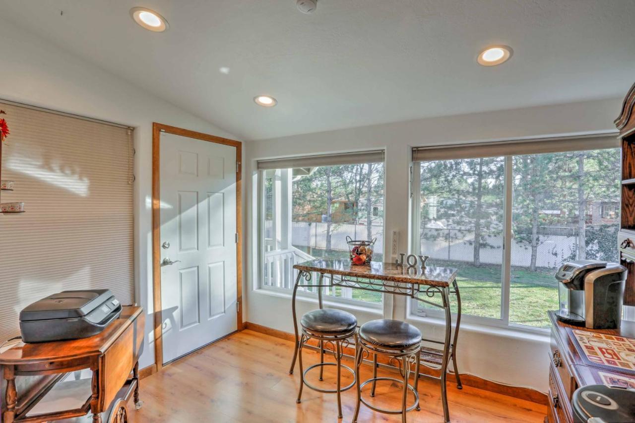 Lakeside Home With Game Room, Yard, Deck And Fireplace ไพน์ท็อป-เลคไซด์ ภายนอก รูปภาพ